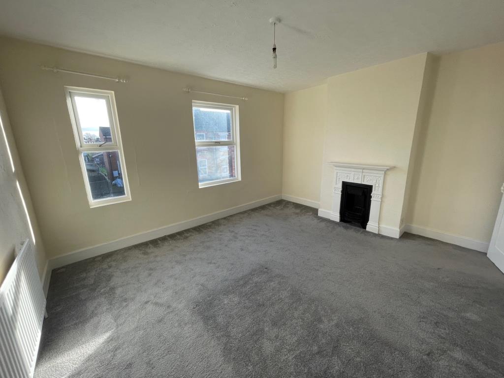 Lot: 45 - TWO-BEDROOM HOUSE CLOSE TO CITY CENTRE -